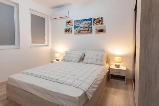 Ioama Island Apartment Burgas